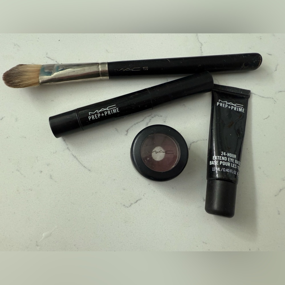 MAC cosmetic makeup